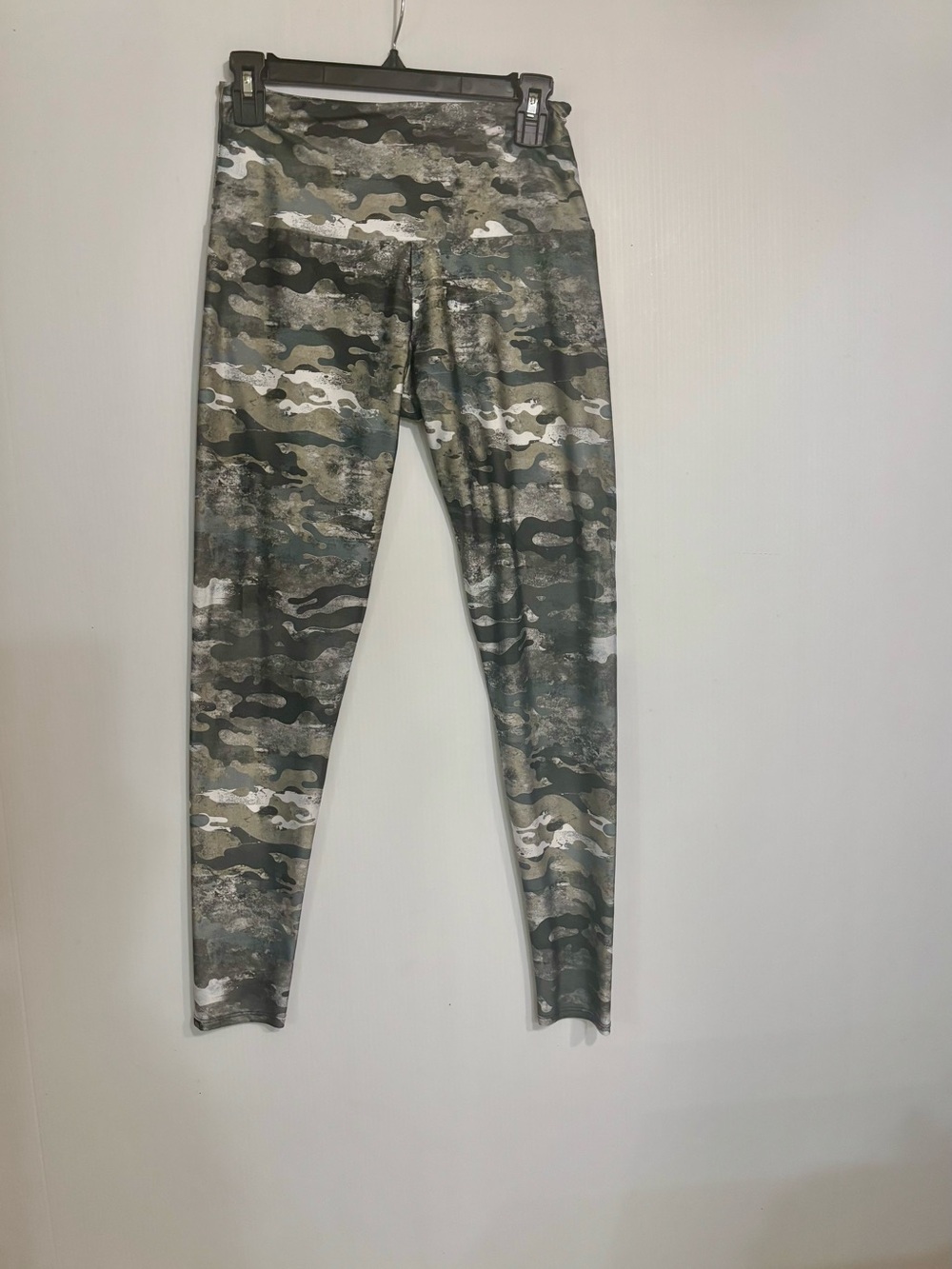 Kwomwns Camo Leggings - Olive Green
